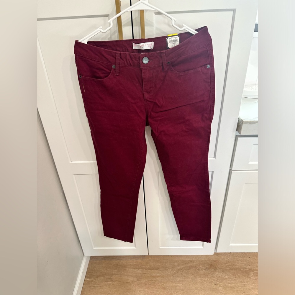 No Boundaries Burgundy Pants